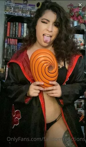 FandomReactions / fandomreactgirls nude photo #0072