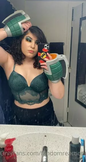 FandomReactions / fandomreactgirls nude photo #0080