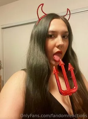 FandomReactions / fandomreactgirls nude photo #0094