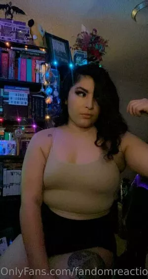 FandomReactions / fandomreactgirls nude photo #0134