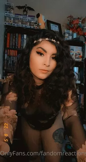 FandomReactions / fandomreactgirls nude photo #0173