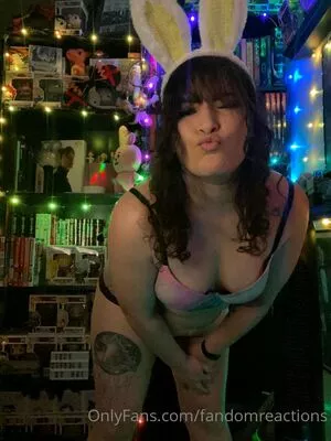 FandomReactions / fandomreactgirls nude photo #0190