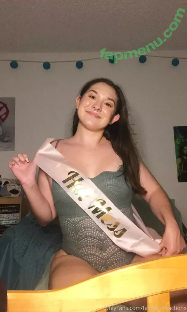 FandomReactions nude photo #0015 (fandomreactgirls)