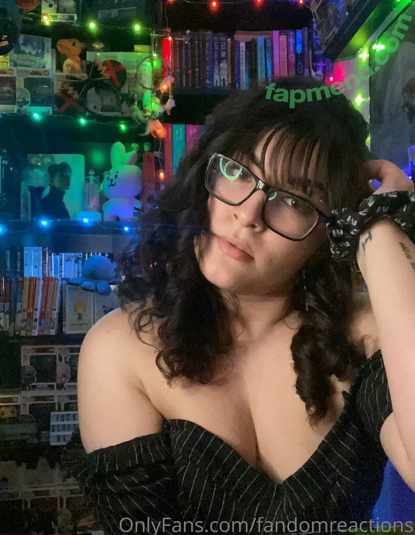 FandomReactions nude photo #0046 (fandomreactgirls)