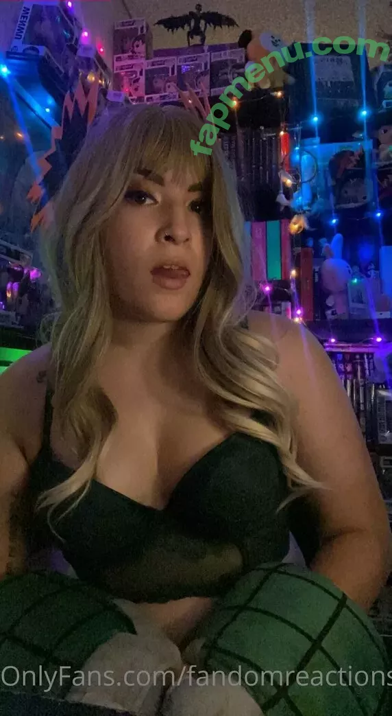 FandomReactions nude photo #0052 (fandomreactgirls)