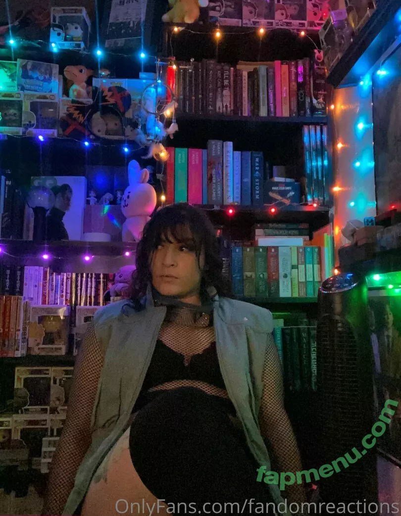 FandomReactions nude photo #0065 (fandomreactgirls)