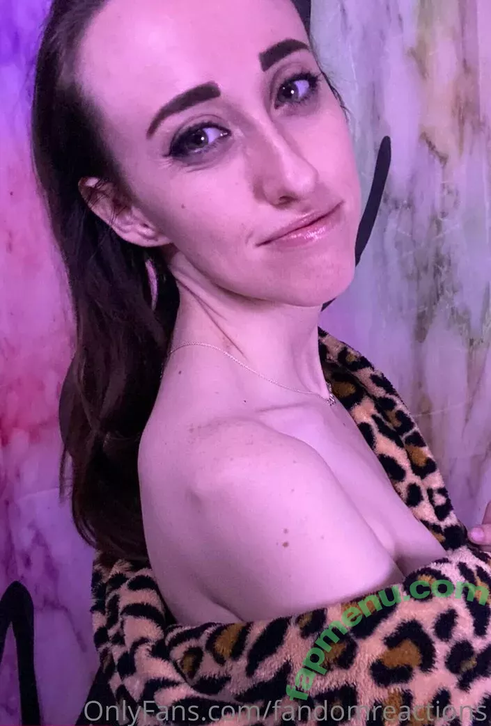 FandomReactions nude photo #0067 (fandomreactgirls)