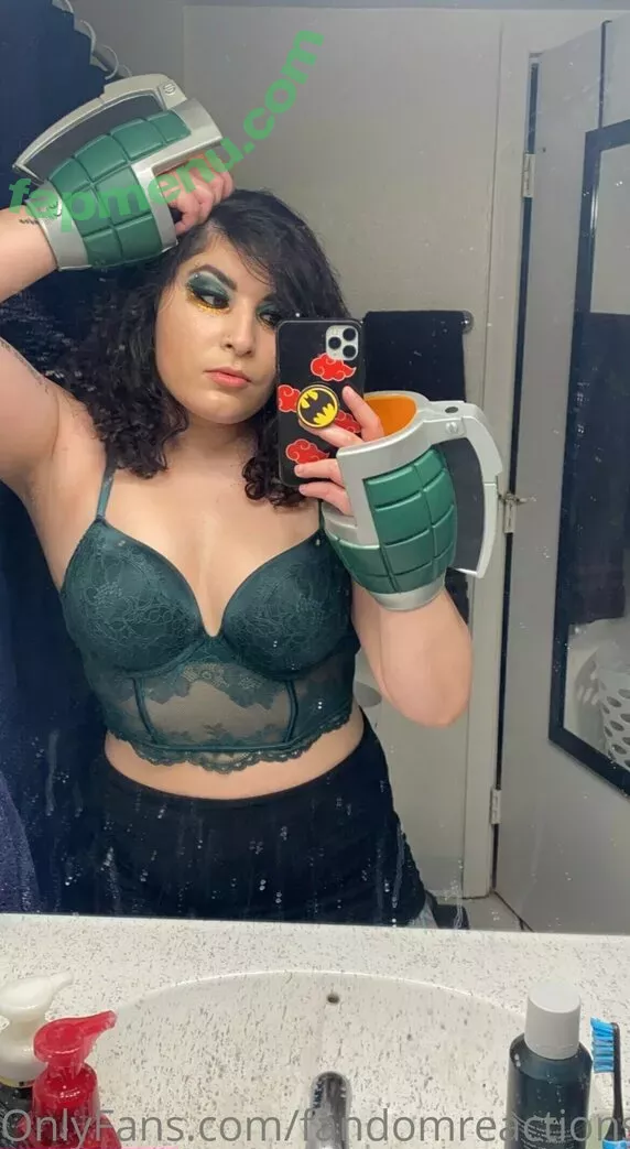 FandomReactions nude photo #0080 (fandomreactgirls)