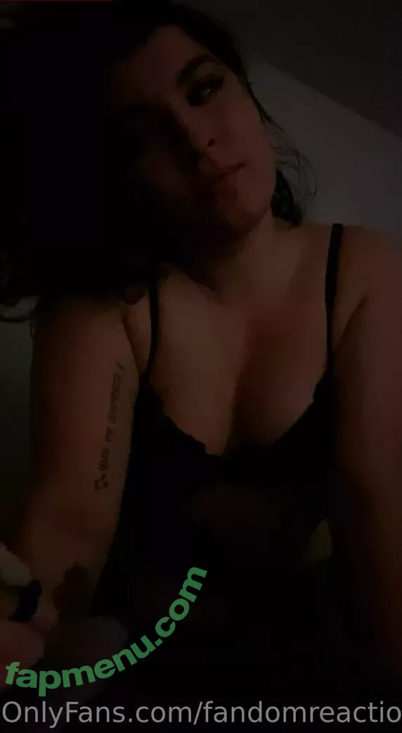 FandomReactions nude photo #0090 (fandomreactgirls)