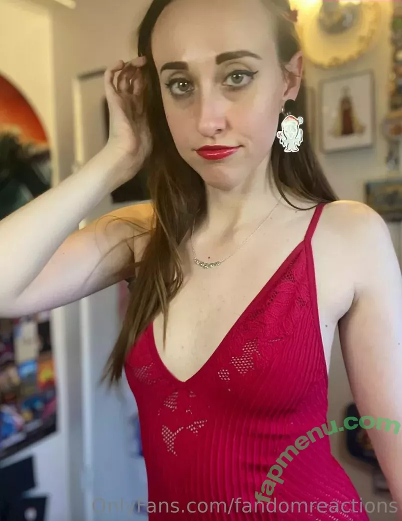 FandomReactions nude photo #0116 (fandomreactgirls)
