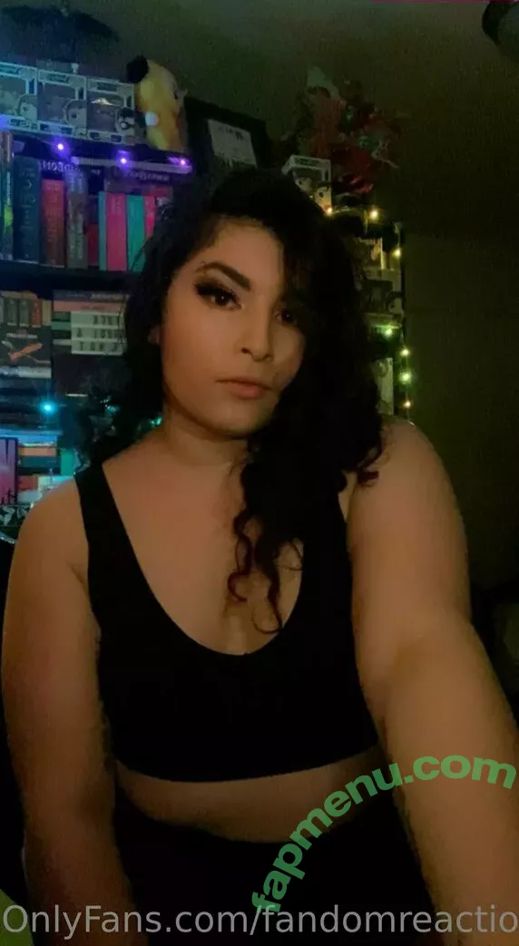 FandomReactions nude photo #0122 (fandomreactgirls)