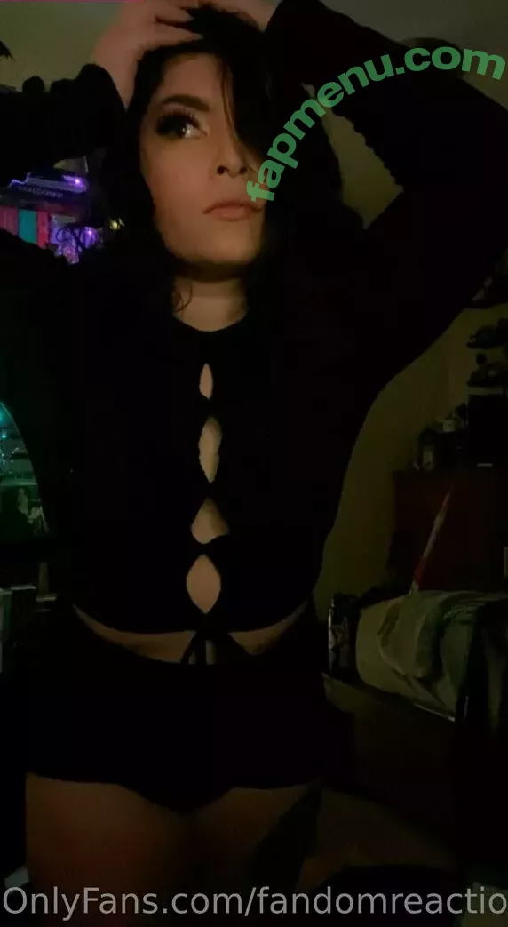 FandomReactions nude photo #0129 (fandomreactgirls)