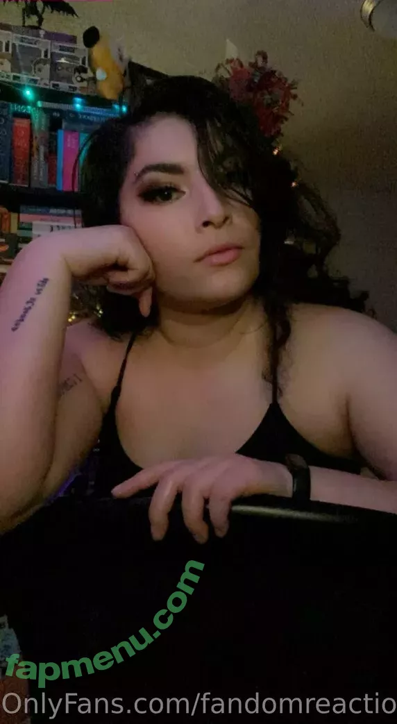 FandomReactions nude photo #0131 (fandomreactgirls)