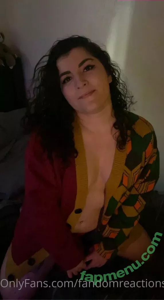 FandomReactions nude photo #0153 (fandomreactgirls)