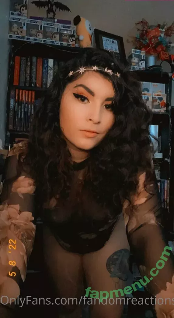 FandomReactions nude photo #0173 (fandomreactgirls)