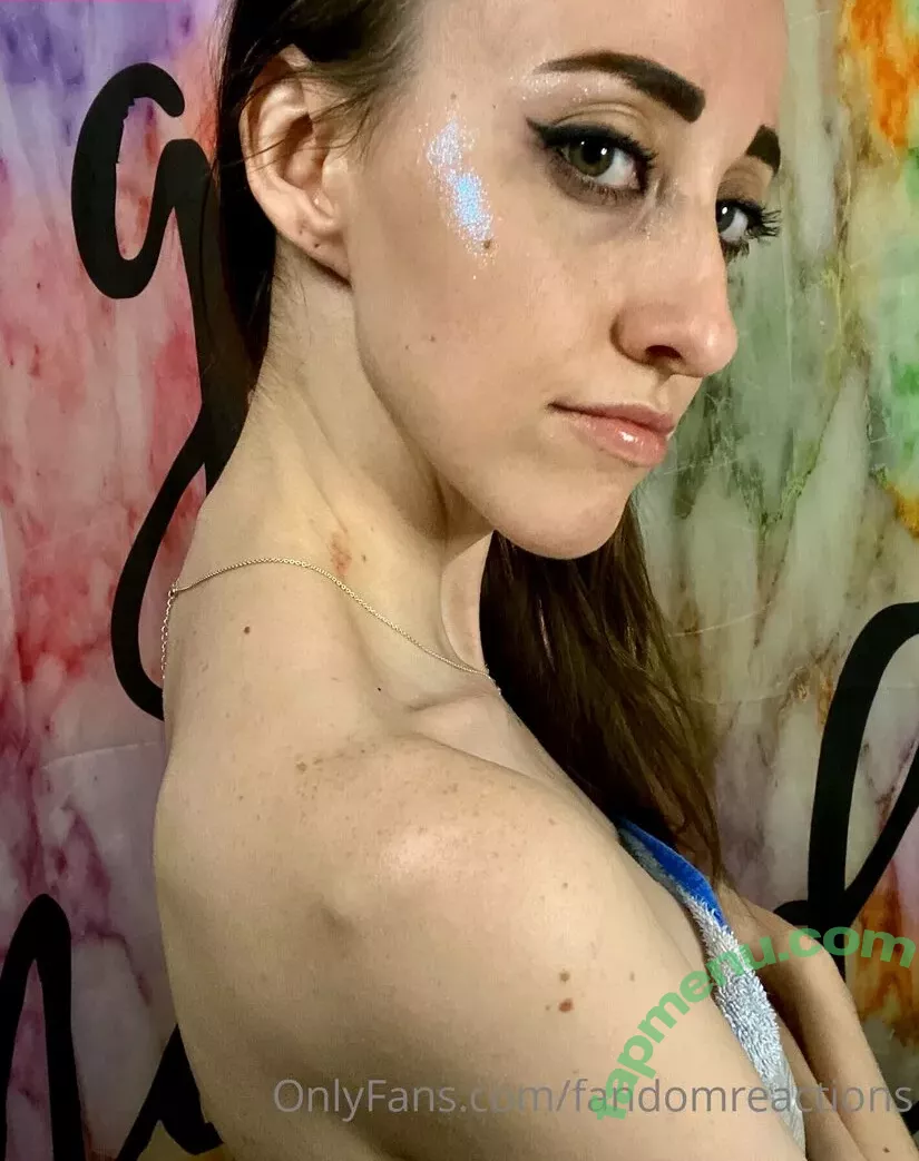 FandomReactions nude photo #0181 (fandomreactgirls)