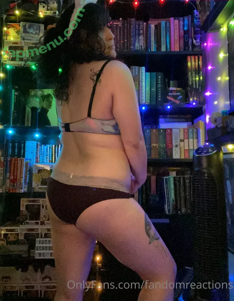 FandomReactions nude photo #0187 (fandomreactgirls)