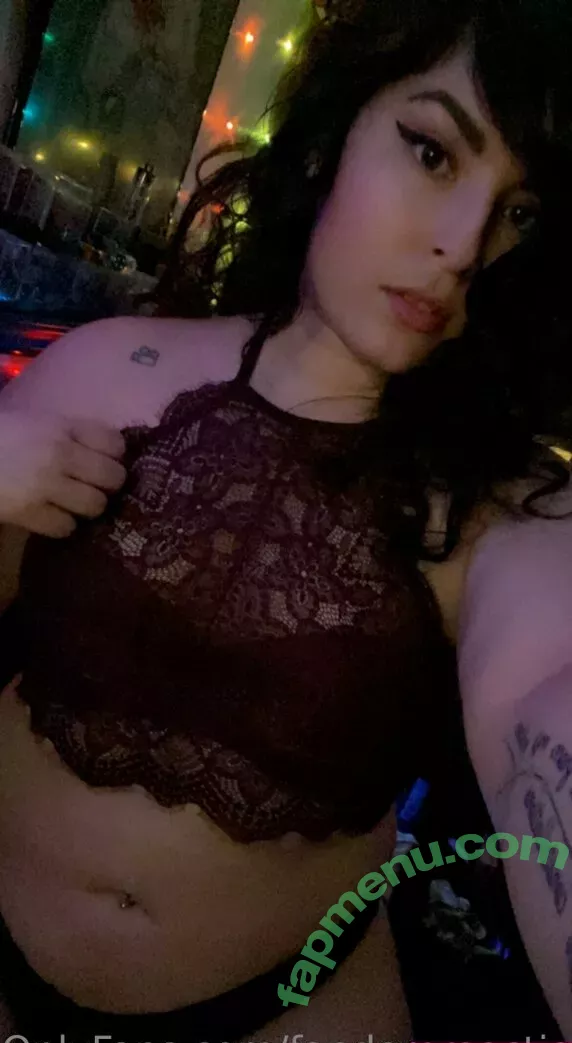 FandomReactions nude photo #0204 (fandomreactgirls)