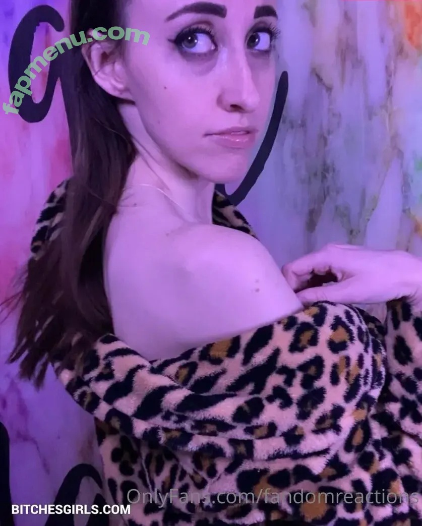 FandomReactions nude photo #0671 (fandomreactgirls)