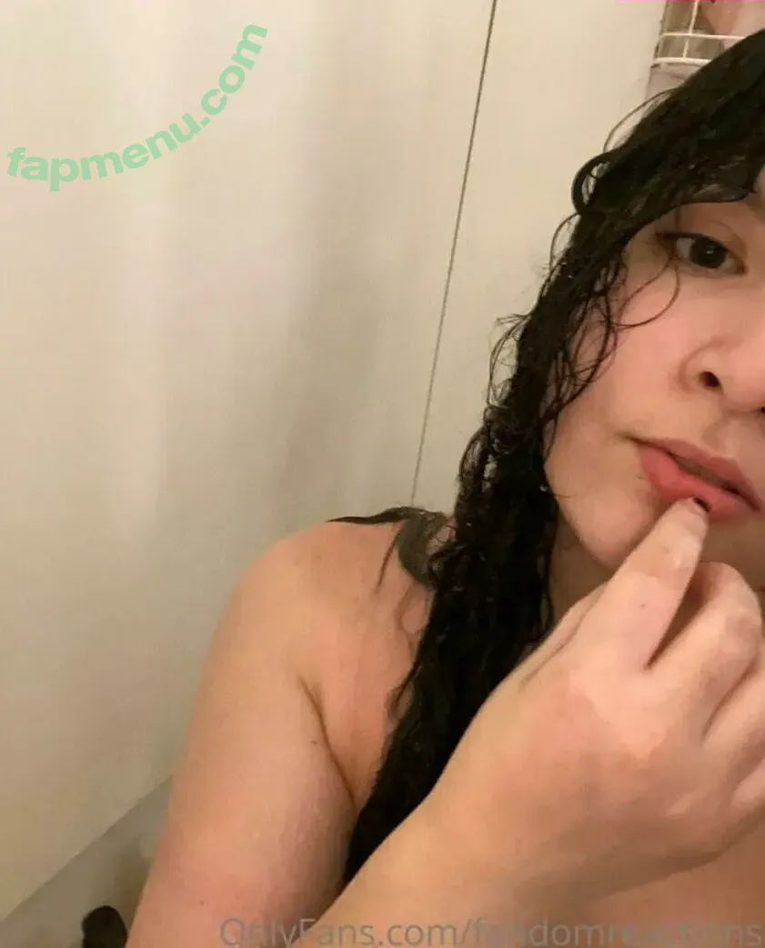 FandomReactions nude photo #0693 (fandomreactgirls)