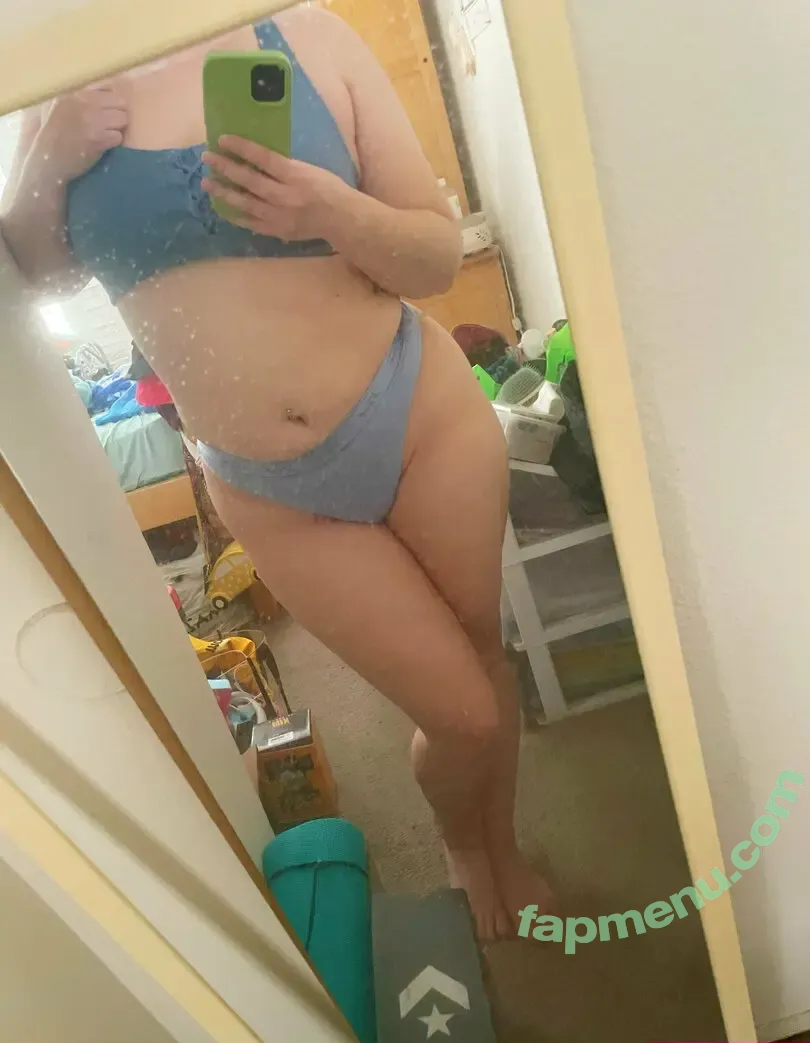 FandomReactions nude photo #0732 (fandomreactgirls)