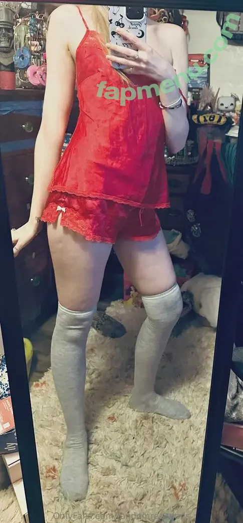 FandomReactions nude photo #0748 (fandomreactgirls)