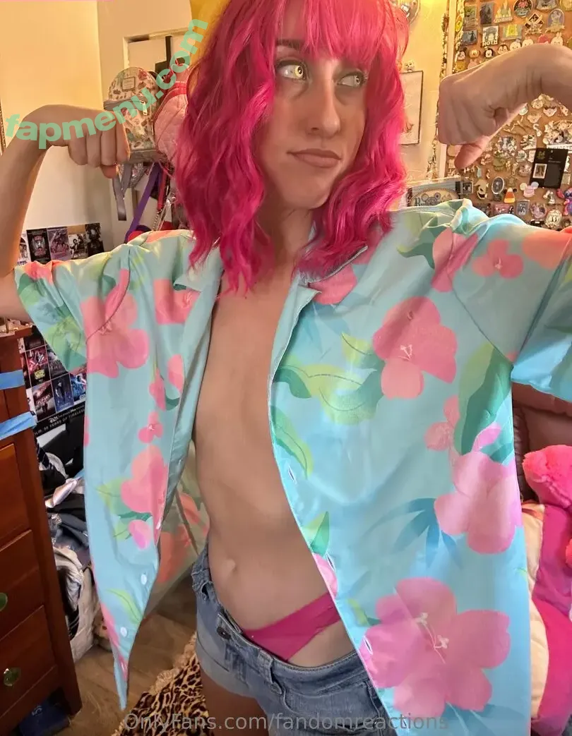 FandomReactions nude photo #0787 (fandomreactgirls)