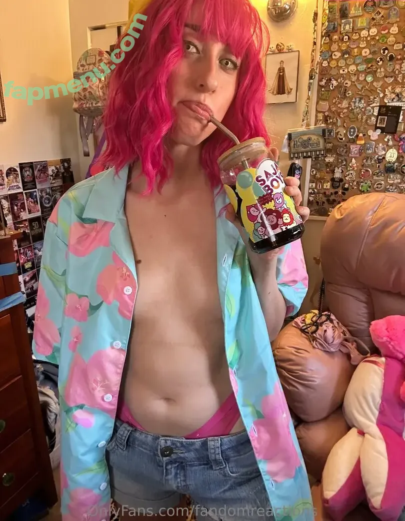 FandomReactions nude photo #0791 (fandomreactgirls)