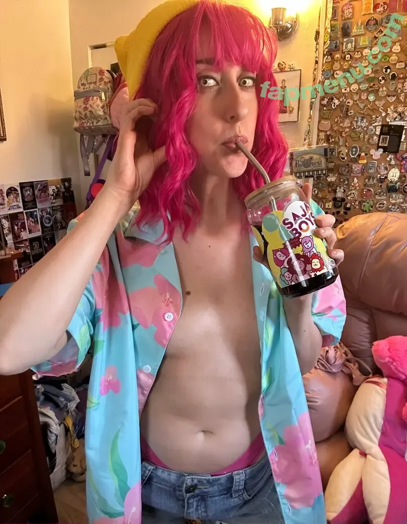 FandomReactions nude photo #0793 (fandomreactgirls)