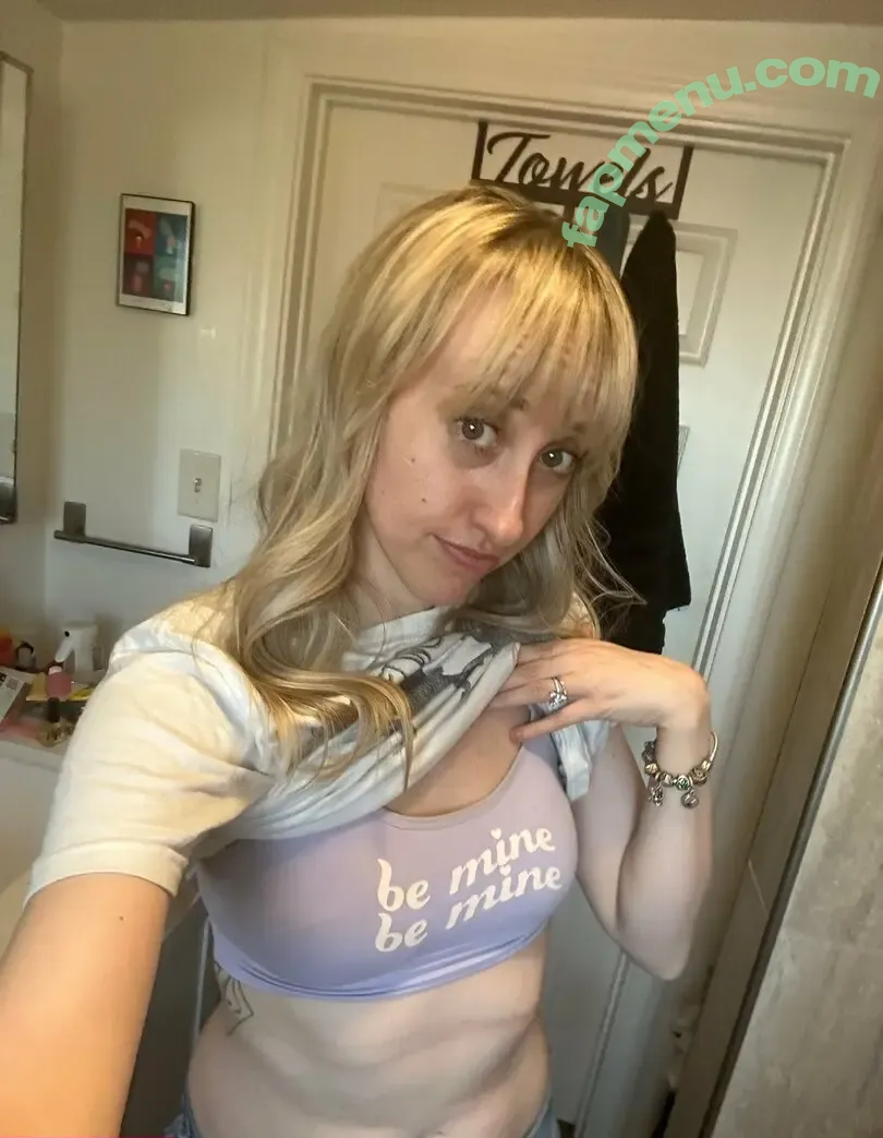 FandomReactions nude photo #0796 (fandomreactgirls)