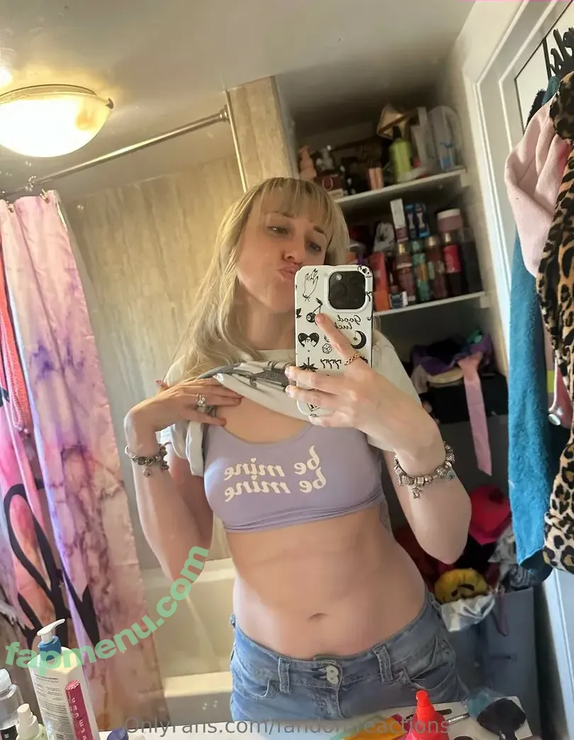 FandomReactions nude photo #0815 (fandomreactgirls)