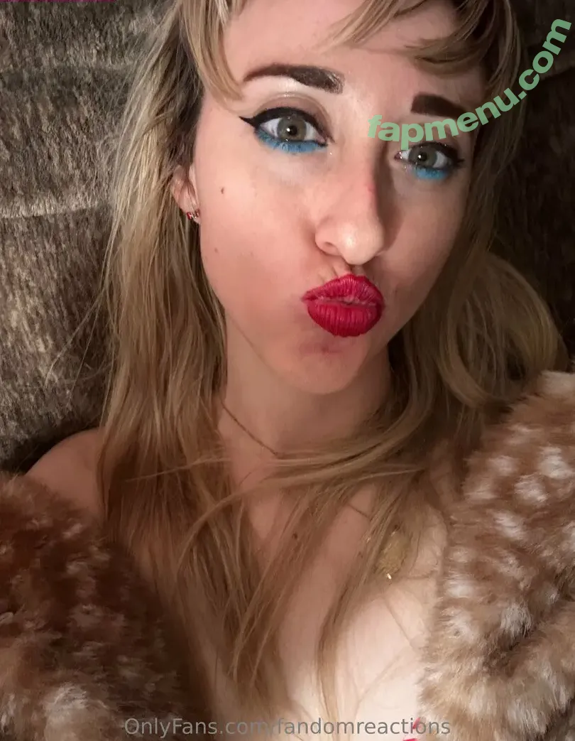 FandomReactions nude photo #0844 (fandomreactgirls)