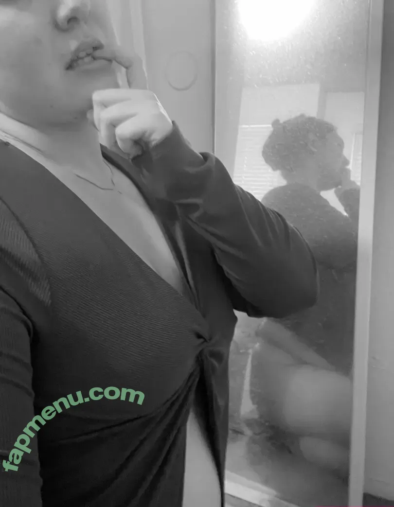 FandomReactions nude photo #0851 (fandomreactgirls)