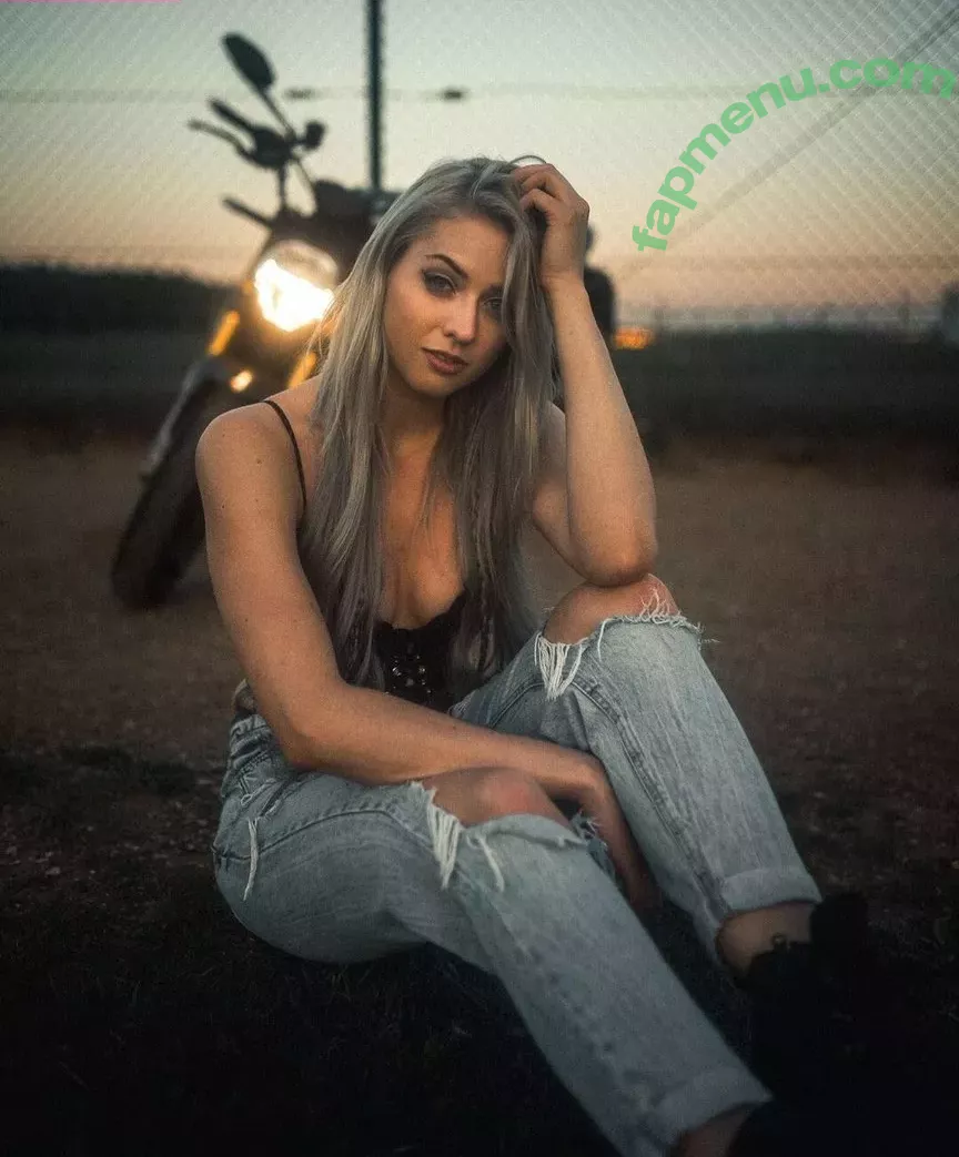 Farbenfuchs nude photo #0019 (farbenfuchs_)