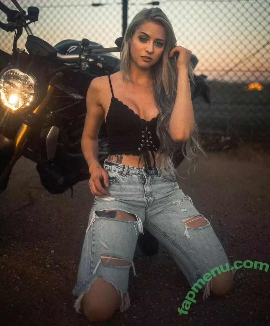 Farbenfuchs nude photo #0020 (farbenfuchs_)