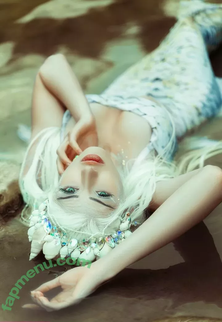 Farbenfuchs nude photo #0056 (farbenfuchs_)