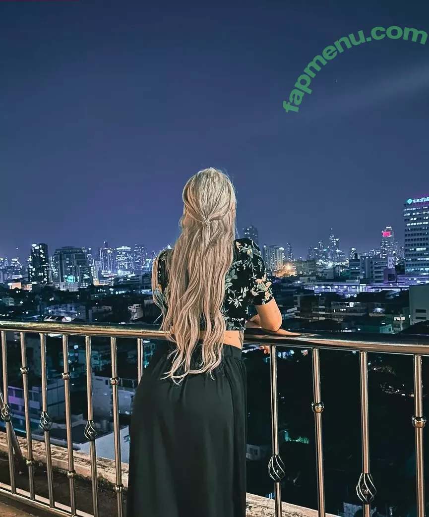 Farbenfuchs nude photo #0060 (farbenfuchs_)