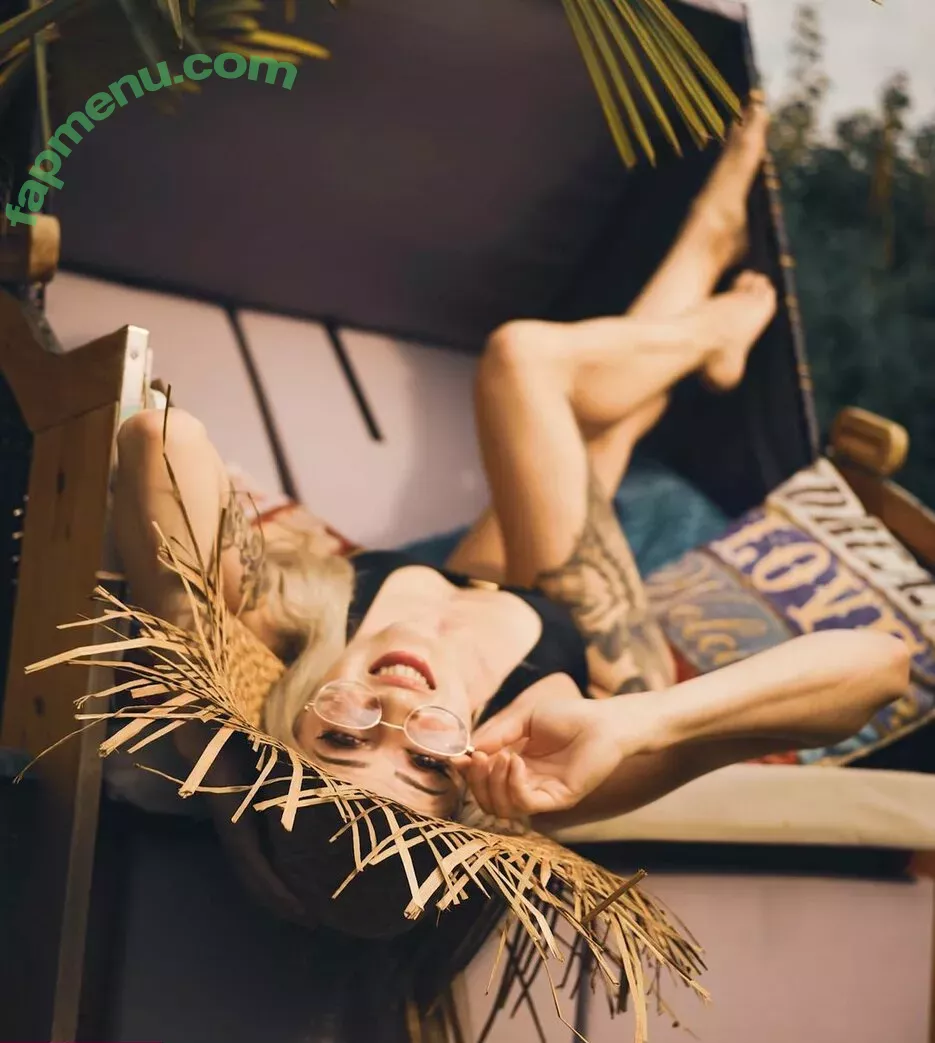 Farbenfuchs nude photo #0074 (farbenfuchs_)