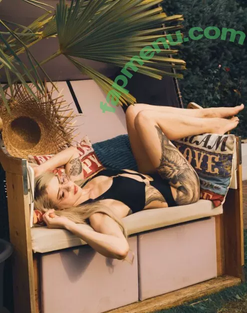 Farbenfuchs nude photo #0076 (farbenfuchs_)