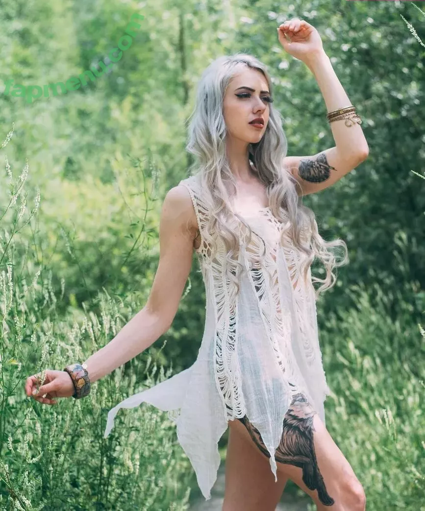 Farbenfuchs nude photo #0087 (farbenfuchs_)