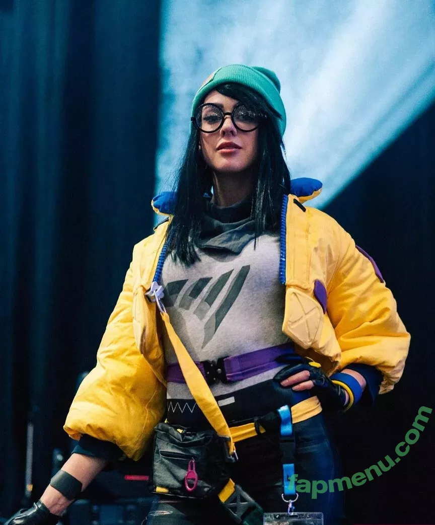 Farbenfuchs nude photo #0093 (farbenfuchs_)