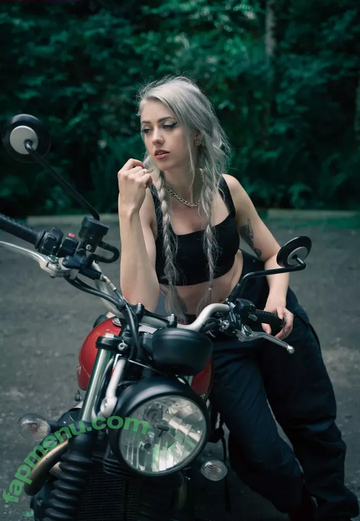 Farbenfuchs nude photo #0102 (farbenfuchs_)