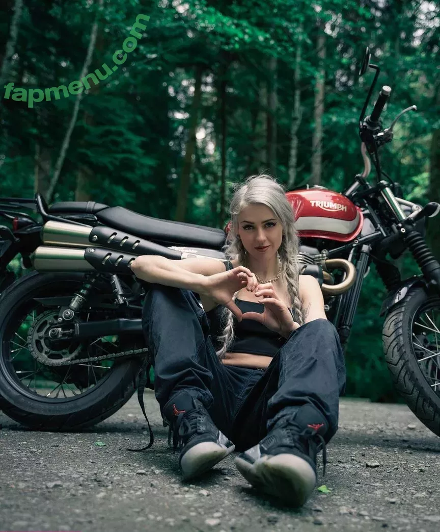 Farbenfuchs nude photo #0103 (farbenfuchs_)