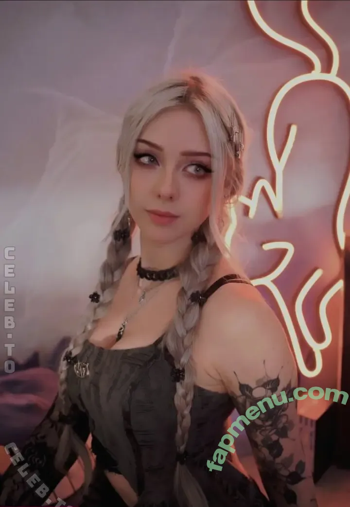 Farbenfuchs nude photo #0924 (farbenfuchs_)