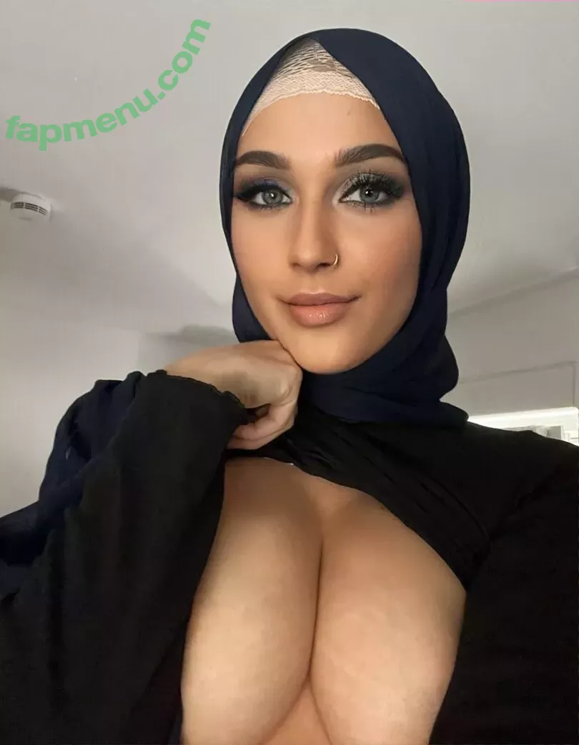 Fareeha nude photo #0132 (askfareeha / fareeha_bakir)