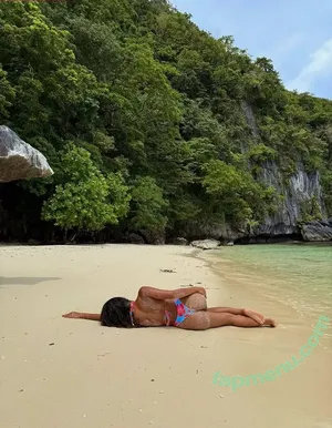 Farina Aguinaldo / farina.aguinaldo nude photo #0080