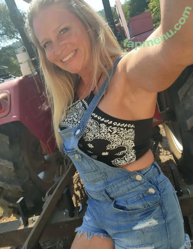 farmgirl16 nude photo #0059 (farm.girl16)