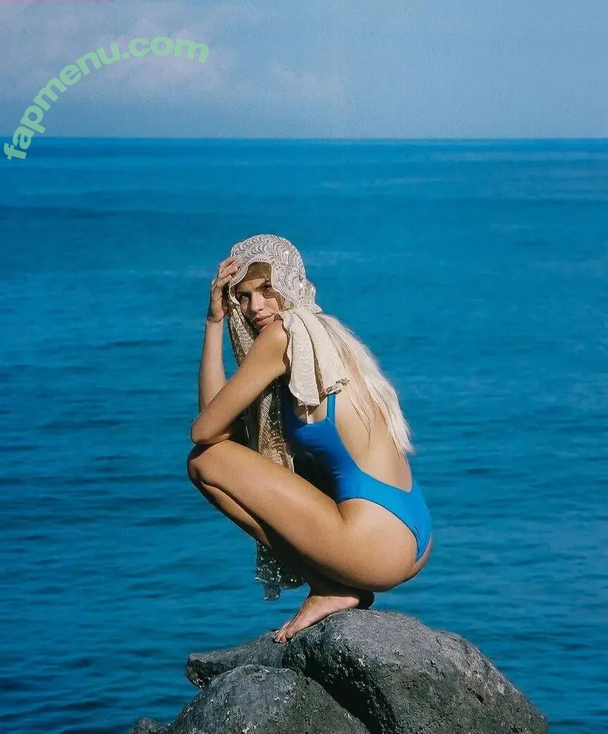 Farrah Bellinger nude photo #0002 (farrahbellinge.r)