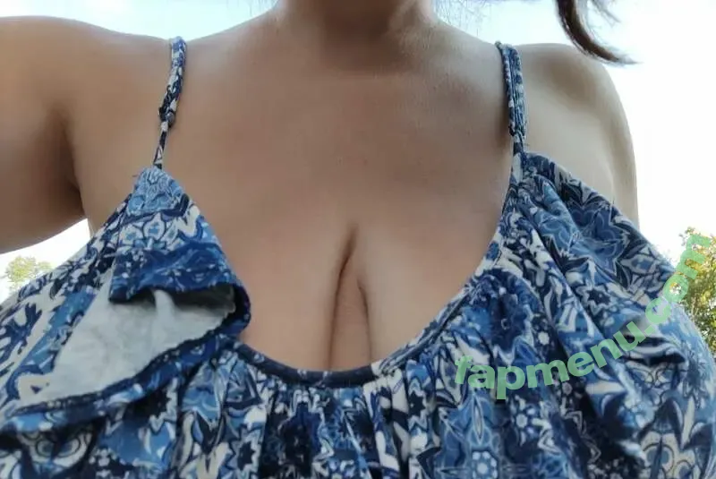 farrahpfister nude photo #0164 (farrahsafiakhan)