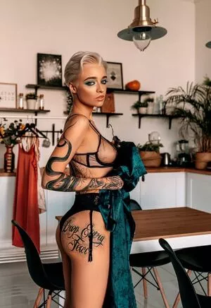 farruhhhamraeva / user nude photo #0157
